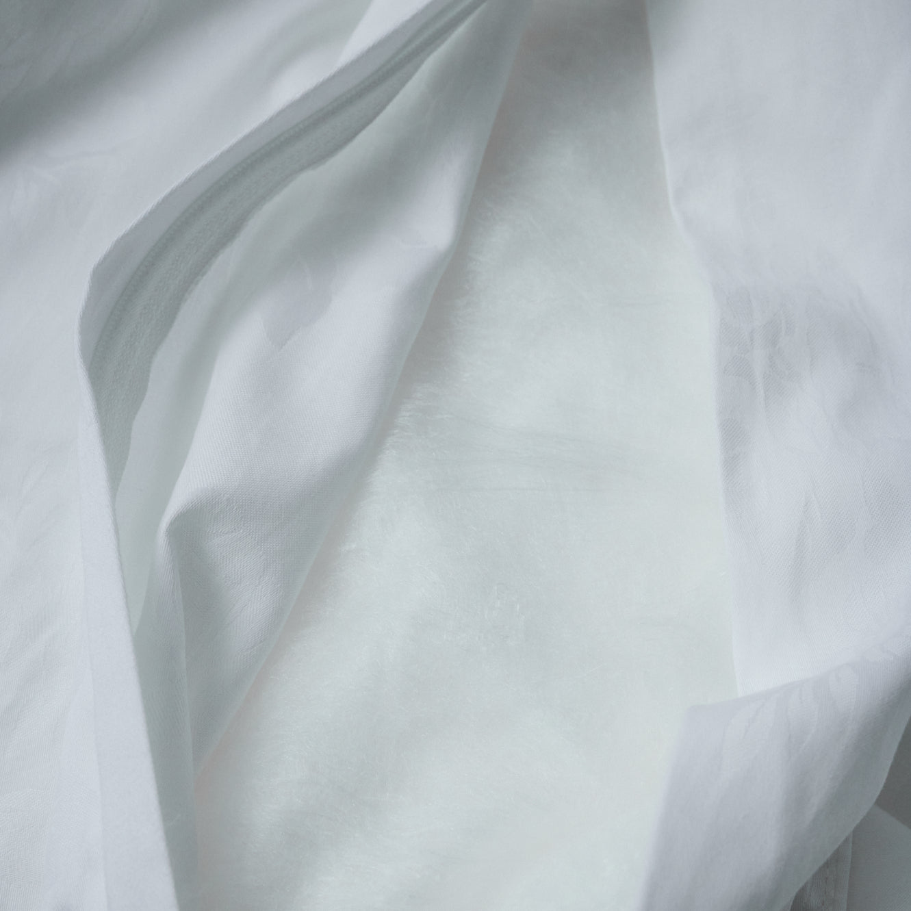 silk filled duvet_front_zipper_inside 